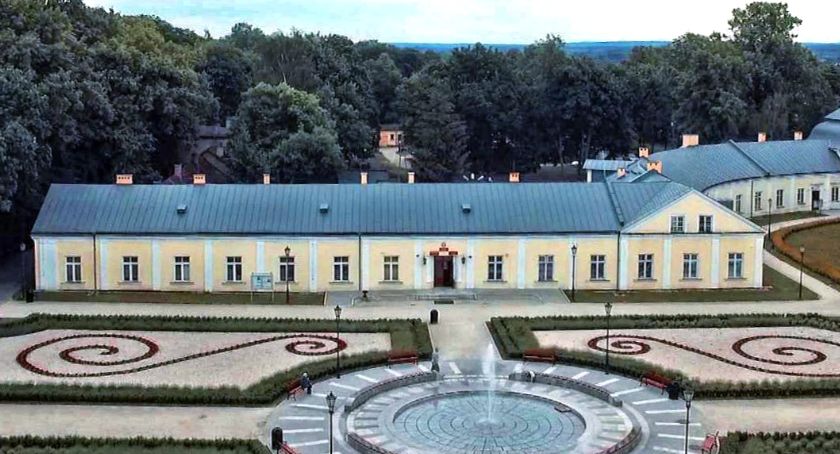 W koneckim urzędzie 4 maja nic nie załatwisz