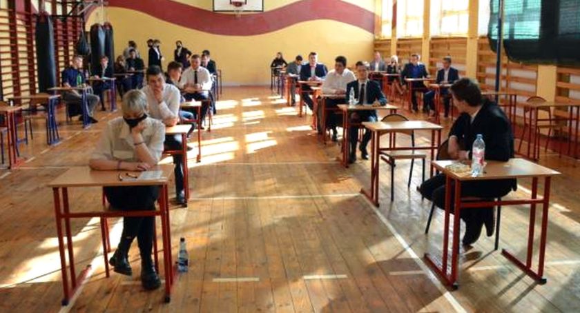 W powiecie koneckim rozpoczęły się matury. Na początek...