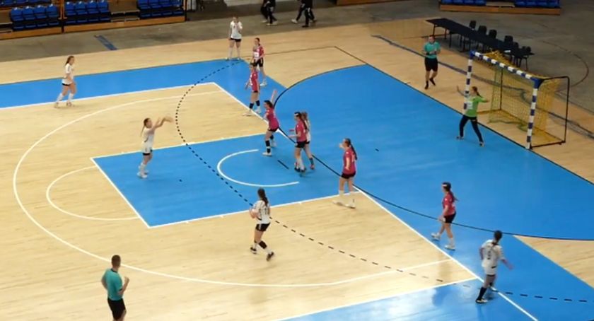 Szczypiornistek Olimpii Końskie drugi dzień na turnieju 1/16 Pucharu ZPRP