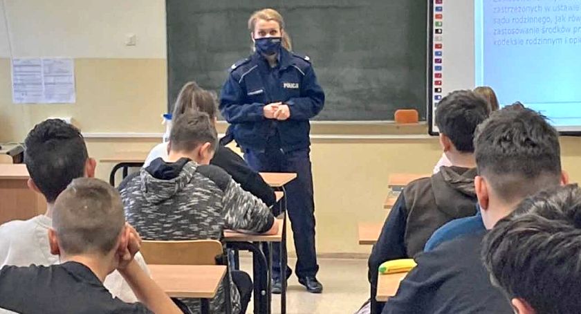 Koneccy policjanci przestrzegają, uświadamiają...