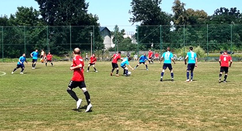 GLKS Fałków i KS Kamienna Wola zagrają w niedzielę o ligowe punkty