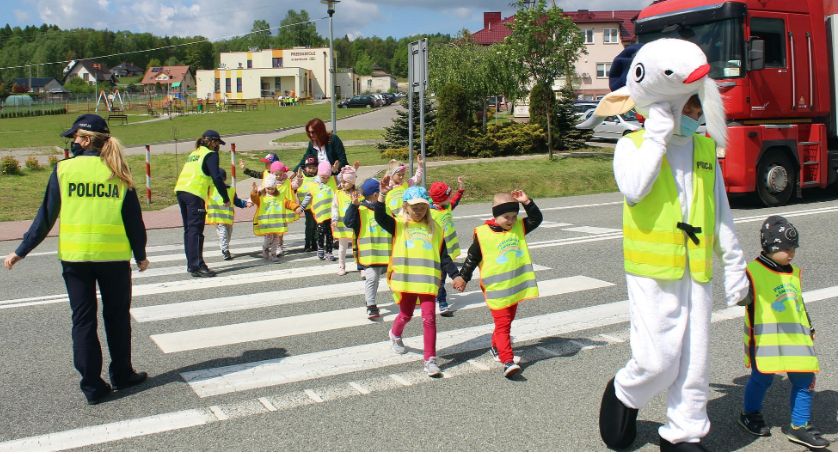 Przedszkolaki ze Smykowa już wiedzą, jak zachowywać się na drodze [GALERIA ZDJĘĆ]