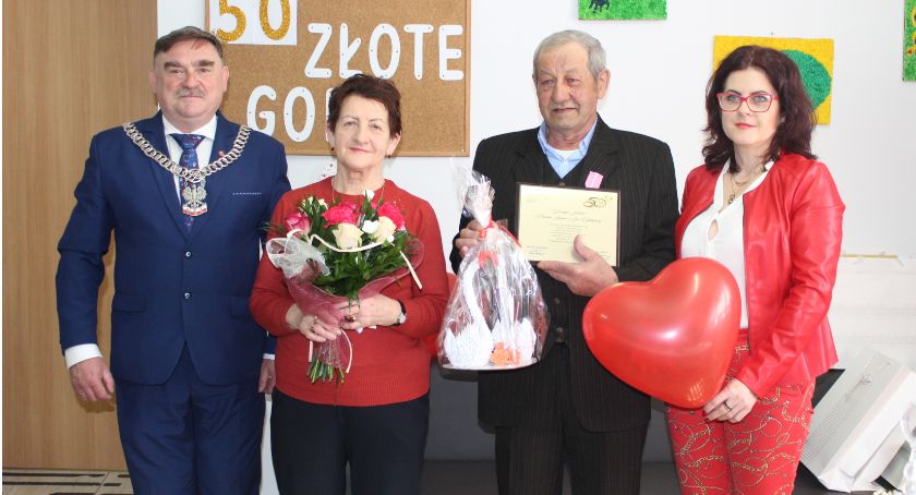W gminie Słupia Konecka obchodzono Złote Gody. Inaczej niż dotychczas [GALERIA ZDJĘĆ]