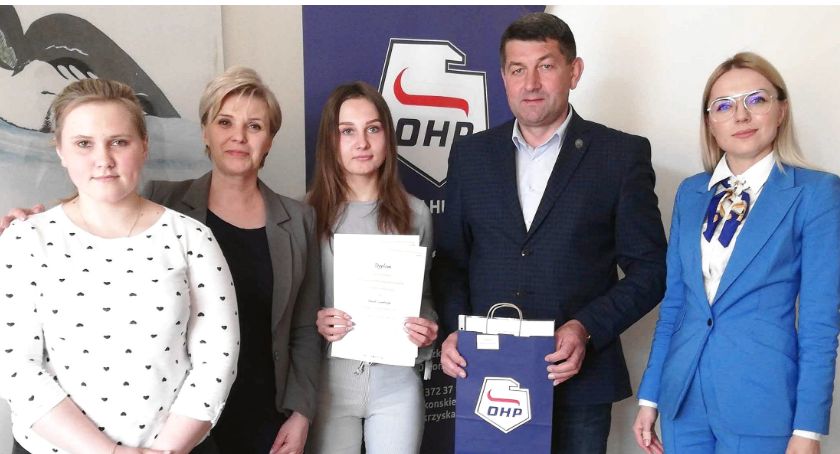 Uczestniczki koneckiego Hufca Pracy laureatkami konkursów wojewódzkich