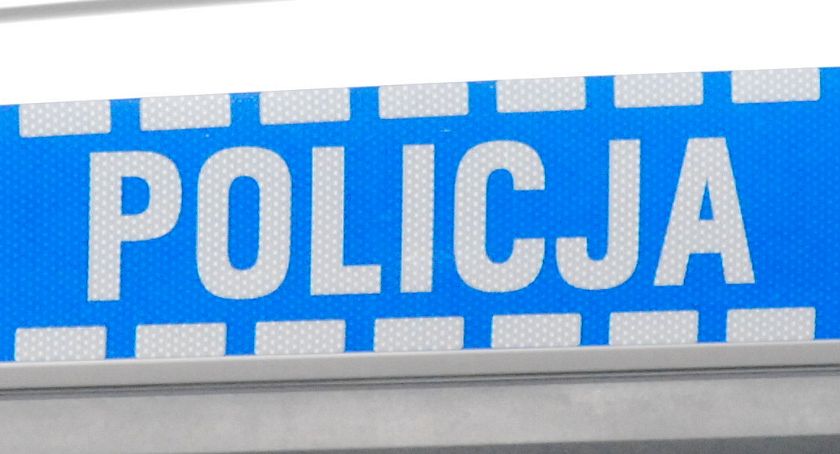 W Nowym Kazanowie hondą przywalił w wiatę przystankową