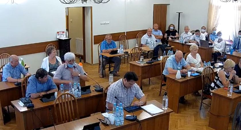 Jak głosowali koneccy radni? Burmistrz otrzymał absolutorium?