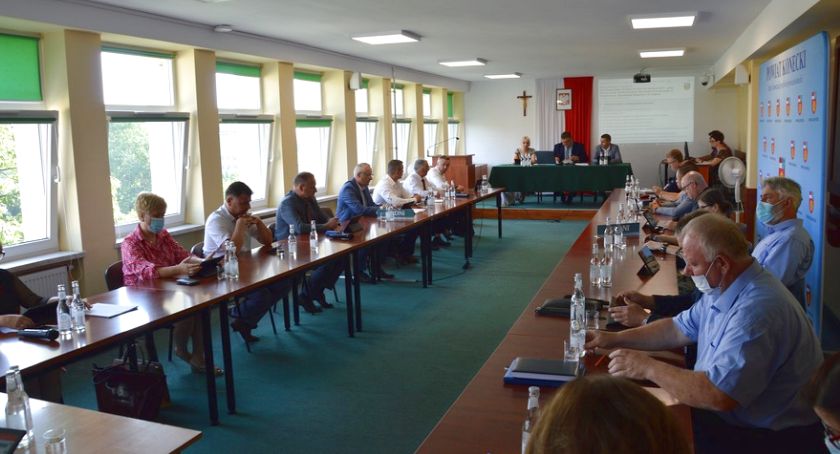 W Końskich radni powiatowi obradowali nad absolutorium