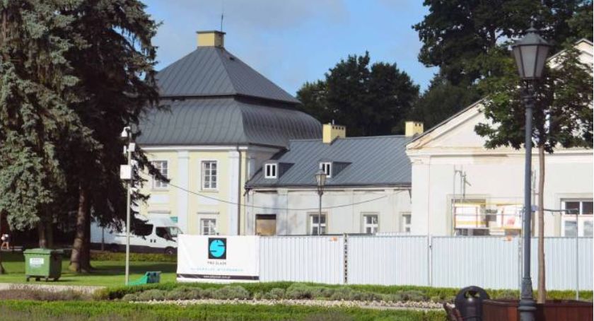 Kończy się remont skrzydła... pałacowego