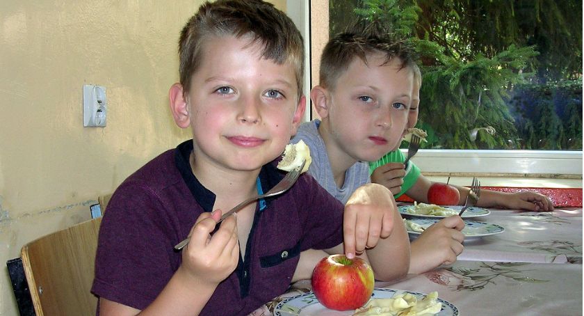 W Słupi Koneckiej będą przyjmować wnioski o dożywianie dzieci w szkole