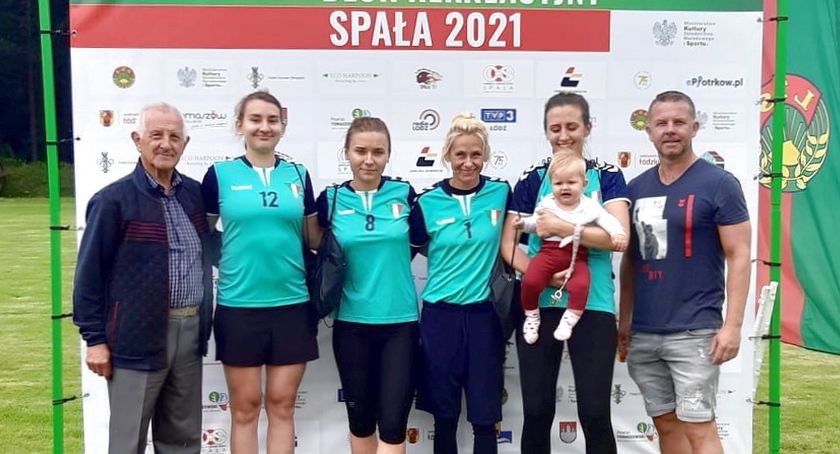 Siatkarki GLKS Fałków z trofeum Ogólnopolskiego Finału Igrzysk LZS!