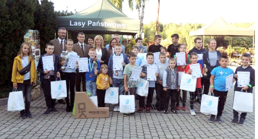 STĄPORKÓW. Drewno jest z lasu, czyli niezwykły turniej ekologiczny