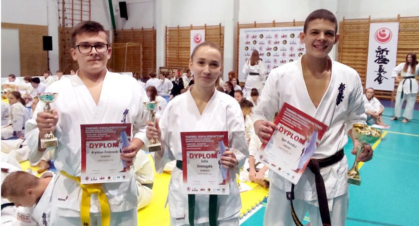 Julia Domagała zdobyła kolejne trofeum w zawodach karate [ZDJĘCIA]