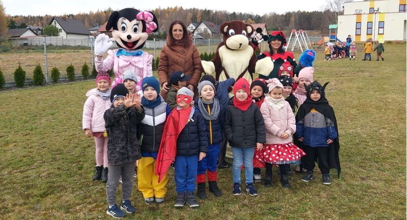 W Przedszkolu w Smykowie pokazali, że bajka jest ważna dla każdego dziecka [ZDJĘCIA]