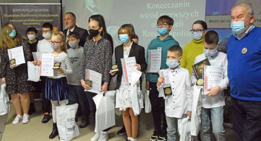 W Końskich odbyło się sympozjum naukowe o pierwszym obywatelu Rzeczpospolitej [ZDJĘCIA]
