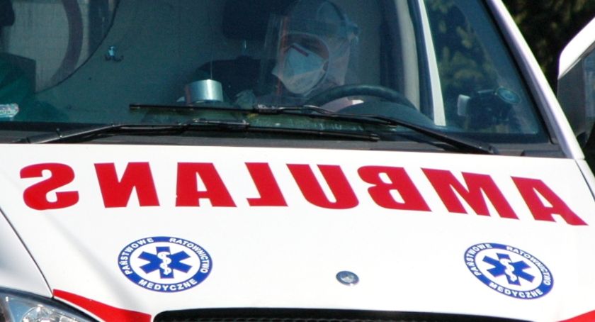 Na krzyżówkach rudzkich z ambulansu medycznego wypadła... [AKTUALIZACJA]