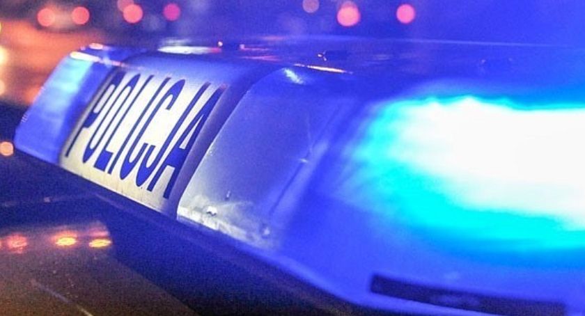 W Niekłaniu Małym policjanci zatrzymali dostawczaka. Kierowca i pasażer...