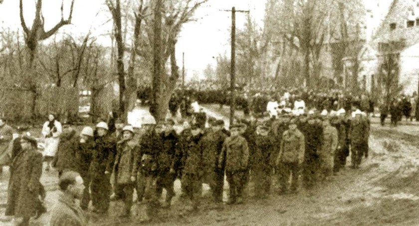 Jak z powiatu koneckiego w styczniu 1945 roku wykurzano Niemców [ZDJĘCIA]