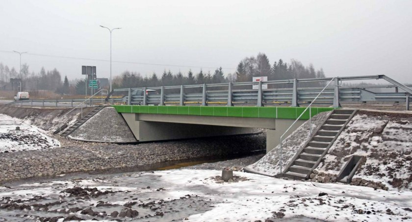 W Plennej (gmina Radoszyce) powstał nowy most i odcinek drogi wojewódzkiej {ZDJĘCIA]