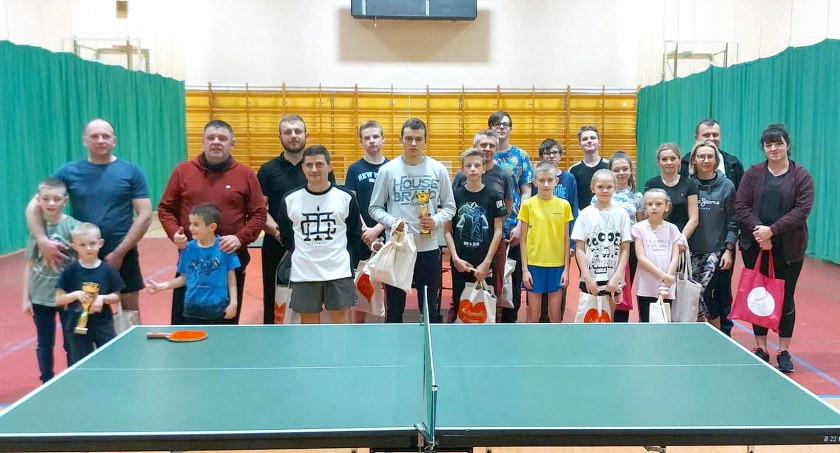 W Fałkowie zakończyli sportowy rok przy zielonych stolikach [ZDJĘCIA]