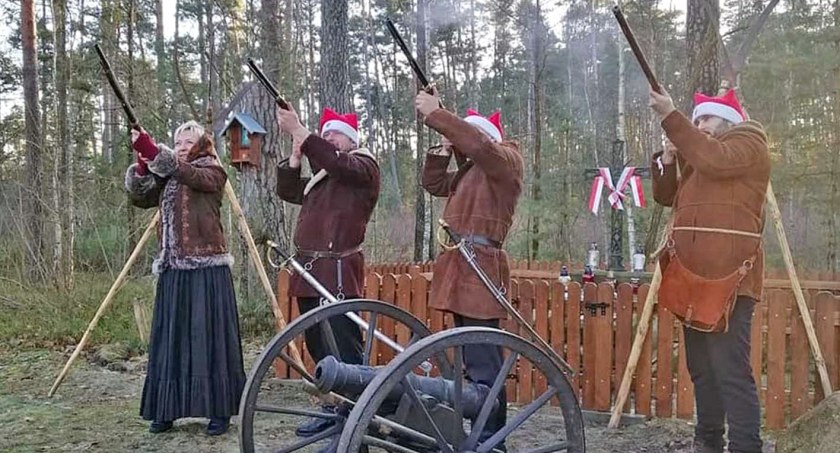 W uroczysku Ormanicha i na cmentarzu w Czarnej. Pamięci powstańców [ZDJĘCIA]