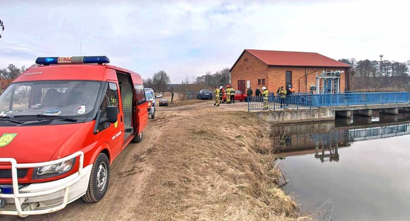 Z zalewu wydobyto ciało mężczyzny