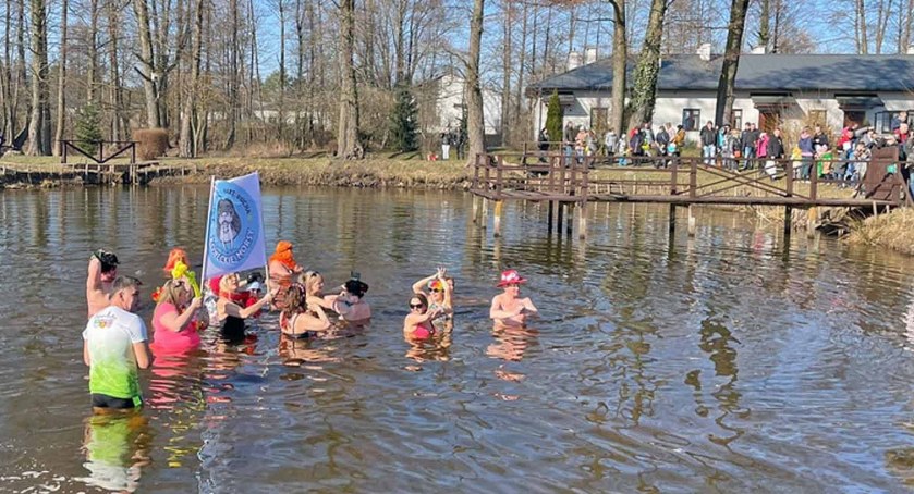 W Maleńcu pożegnali się z morsowaniem. Były też wiosenne atrakcje [ZDJĘCIA]