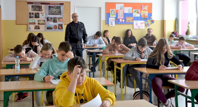 W Stąporkowie i Rudzie Malenieckiej młodzież zapobiega pożarom [ZDJĘCIA]