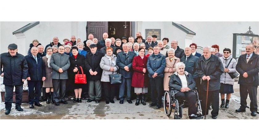 Złote gody w Radoszycach. Msza święta, medale, życzenia i prezenty