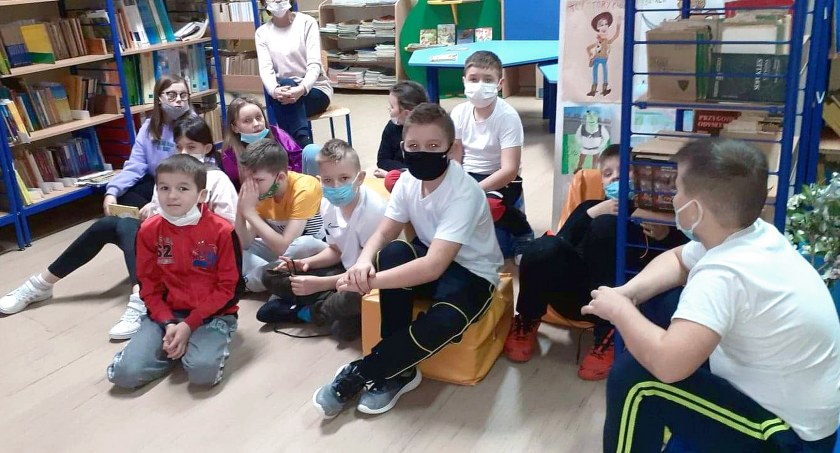 W szkole w Królewcu spotykają się z... książkami [ZDJĘCIA]
