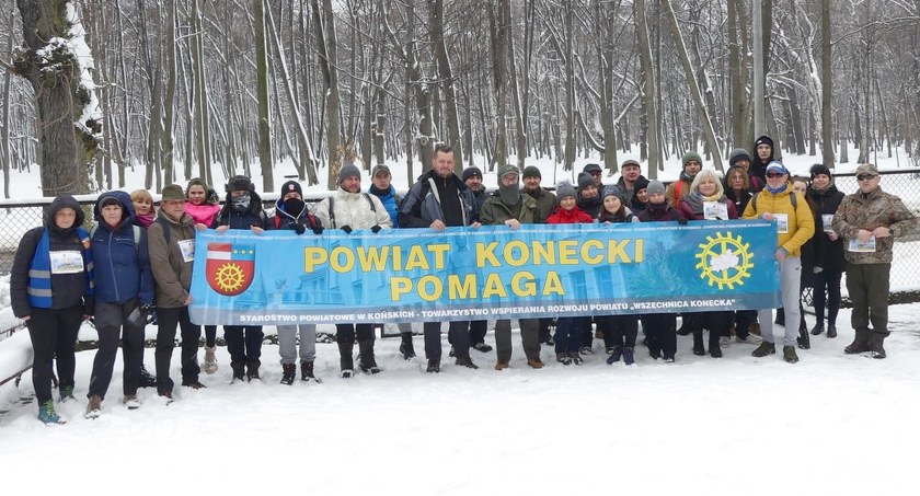 W Końskich szli i zbierali pieniądze dla Ukrainy [ZDJĘCIA]