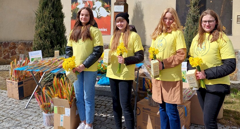 W Gowarczowie i Rudzie Białaczowskiej kwestowali na rzecz Hospicjum [ZDJĘCIA]