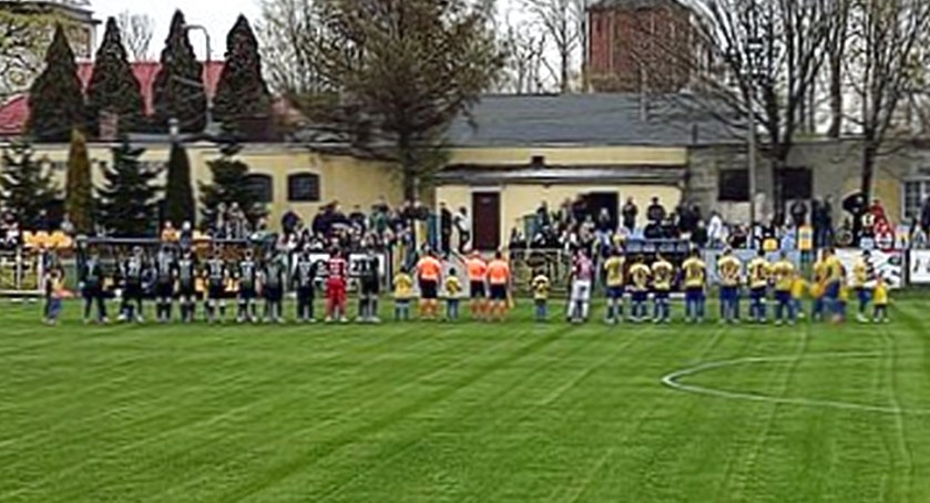 Futboliści Neptuna Końskie zmierzyli się z liderem IV ligi świętokrzyskiej