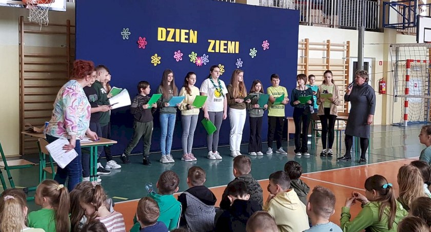 Uczniowie ze szkoły w Królewcu wołają: SOS dla Ziemi! [ZDJĘCIA]