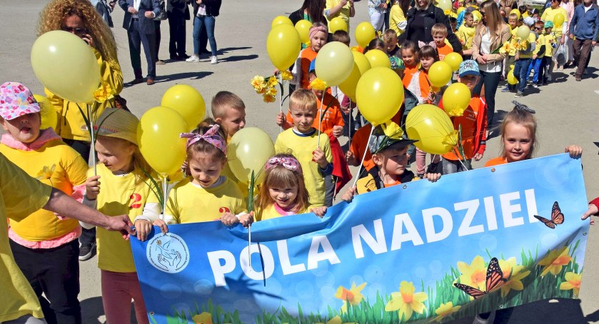 W Końskich odbył się Marsz Żonkila. Były też Pola Nadziei [ZDJĘCIA]