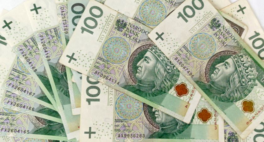 POWIAT KONECKI. Kradli ludziom pieniądze za pomocą telefonu