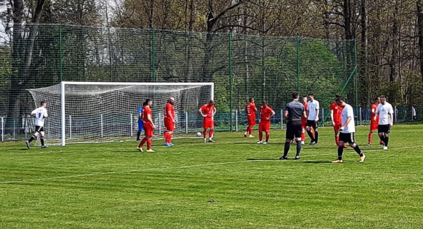 Koneckie drużyny zagrały mecze w piłkarskiej Klasie B