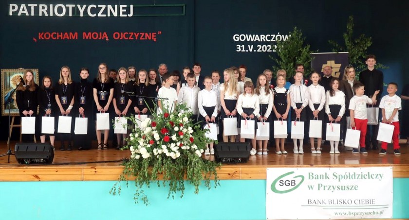 W Gowarczowie rozstrzygnęli powiatowy etap patriotycznego konkursu [GALERIA ZDJĘĆ]
