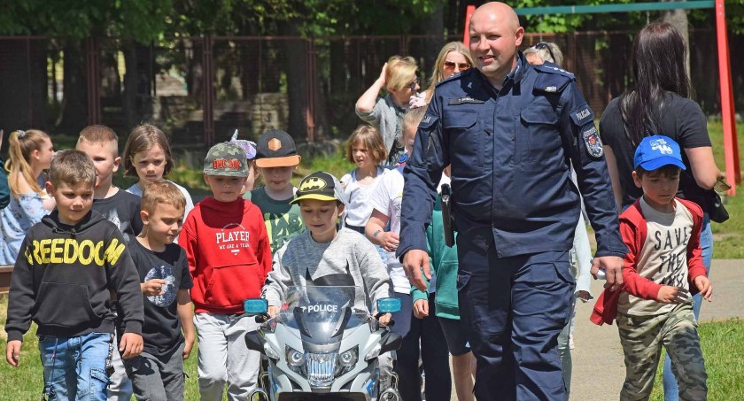 Koneccy mundurowi zorganizowali festyn z okazji Dnia Dziecka [ZDJĘCIA]