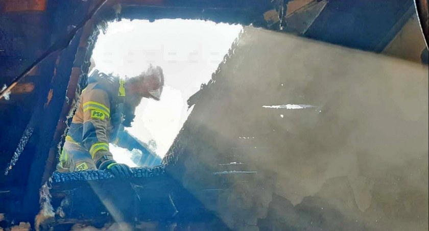 W Niekłaniu Wielkim palił się budynek jednorodzinny