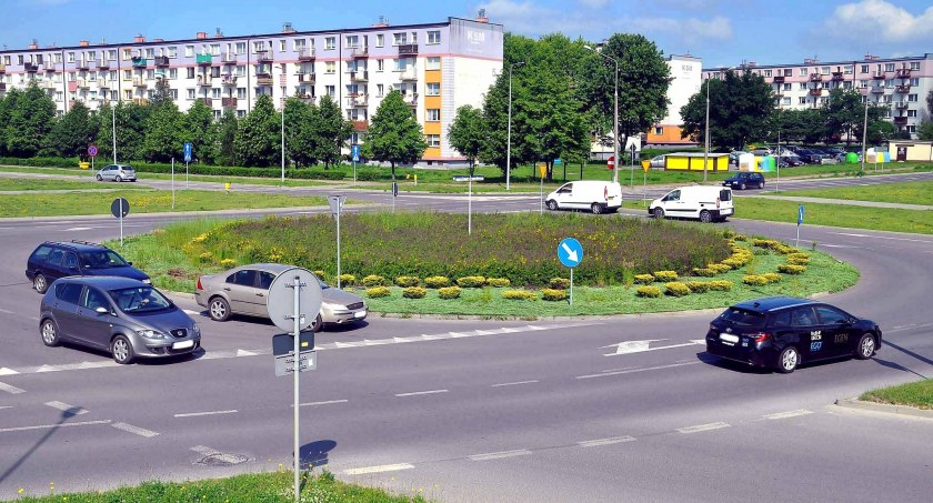 Konecki trójkąt bermudzki. Liczba kolizji niepokojąco rośnie [ZDJĘCIA]