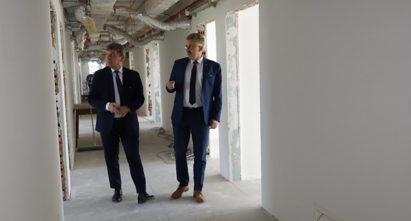 Coraz bliżej finału prac adaptacyjnych w starostwie