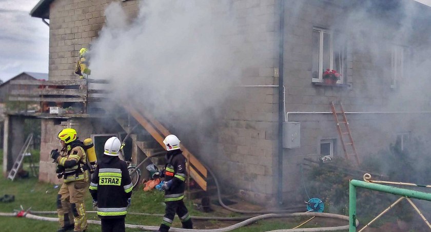 W Kapałowie w pożarze domu zginął mężczyzna [ZDJĘCIA]