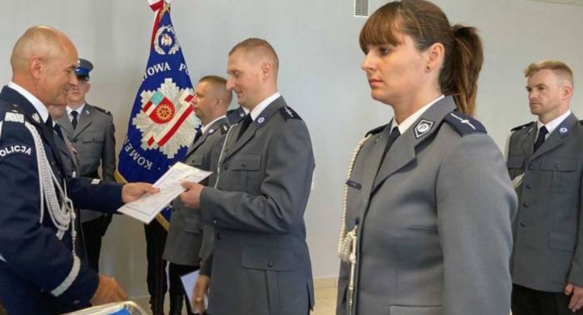 Świętowali koneccy policjanci, Były też awanse...