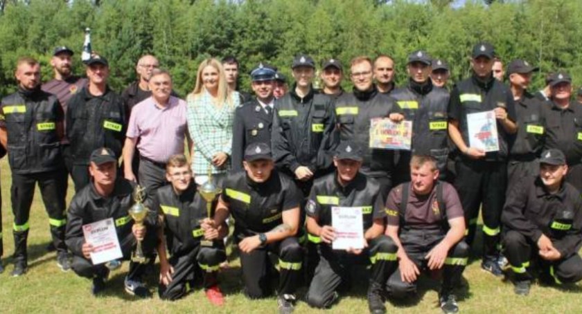 RUDA MALENIECKA, RADOSZYCE I SŁUPIA KONECKA. Sprawdzili sprawność strażaków