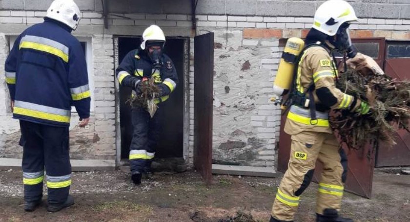 Momocicha. Zwarcie instalacji elektrycznej doprowadziło do pożaru