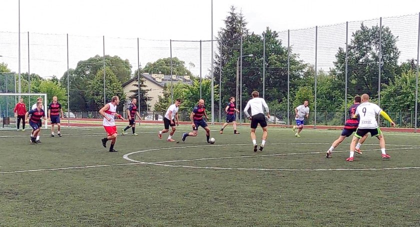 STĄPORKÓW. Miejska Liga Futsalu przed decydującymi rozstrzygnięciami