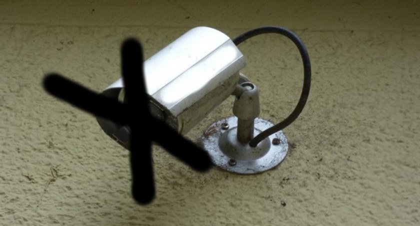 MORZYWÓŁ. Skok na firmę. Ukradli wyroby i pieniądze