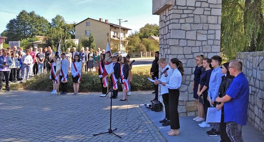KAZANÓW. Uczniowie w rocznicę wrześniowej batalii