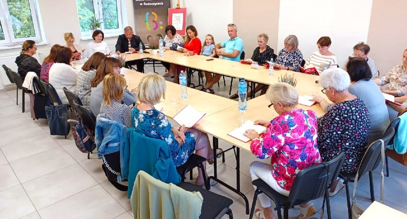 GMINA RADOSZYCE. Narodowe Czytanie w dwusetną rocznicę pierwszej publikacji dzieła wieszcza [ZDJĘCIA]