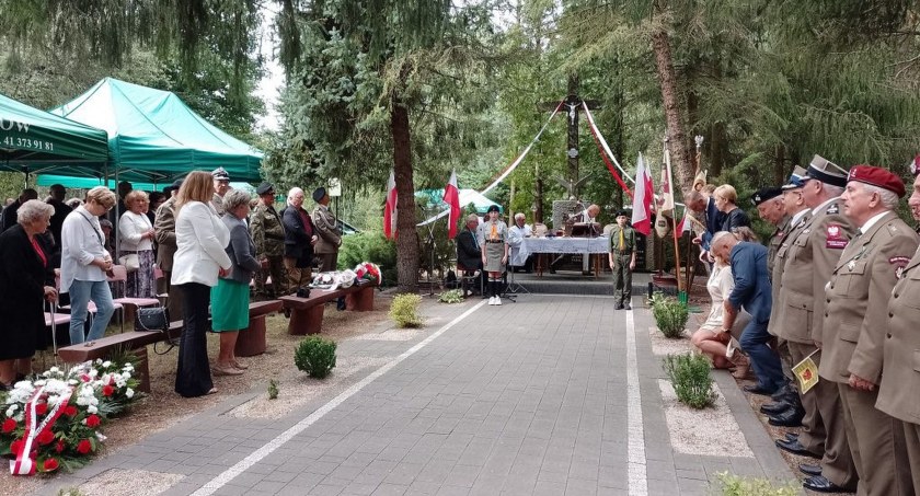 W Trawnikach oddali hołd generałowi i żołnierzom Armii Krajowej [GALERIA ZDJĘĆ]